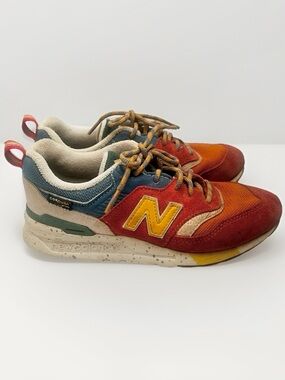 New Balance 997H Big Kid Vintage
Orange Cordura Sz 3 Suede Athletic Casual Shoes